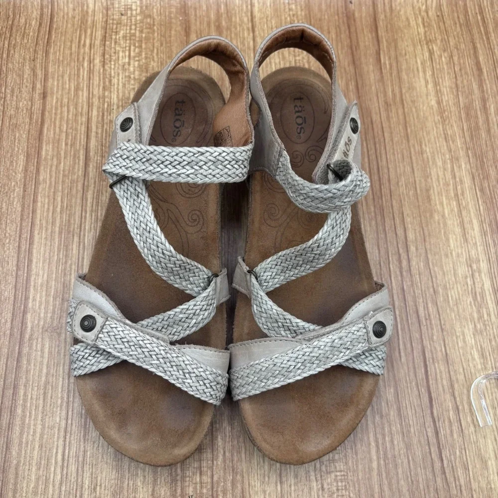 Taos Trulie Sandal Womens 9-9.5 Stone Beige Woven Leather Strappy Spain Comfort